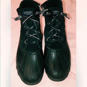 Black sperry duck boots 🤩